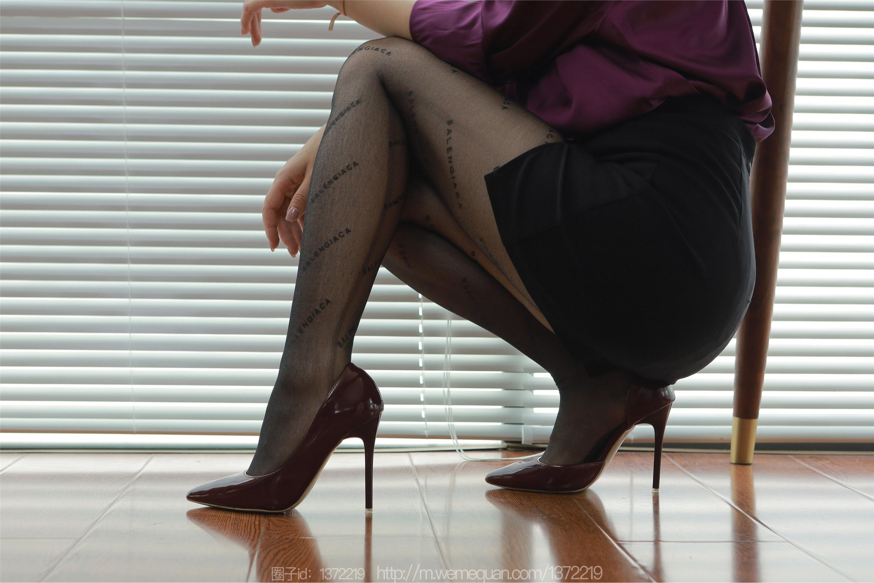 IESS异思趣向  2023.07.14 丝享家 1480 小婕《字母配紫色》